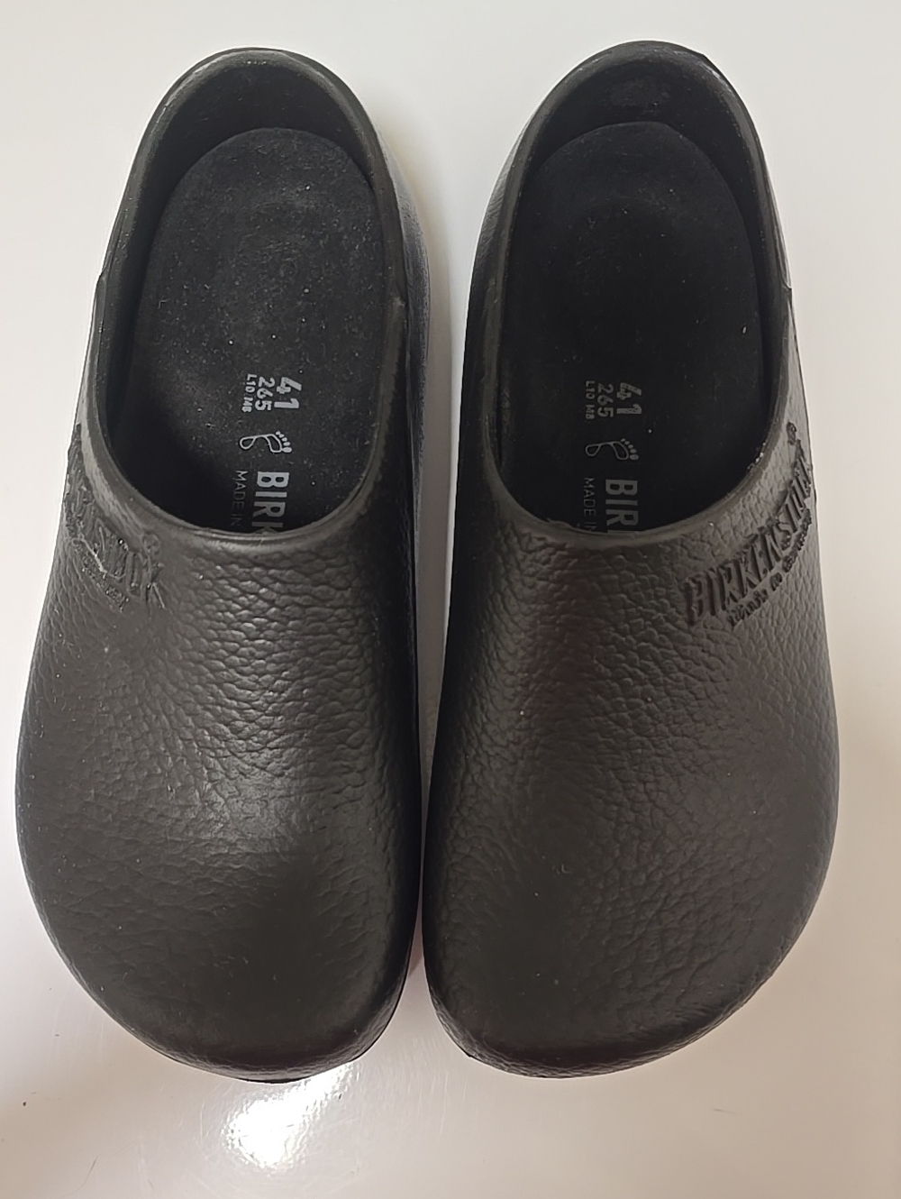 Womens/Mens black slip-on clogs